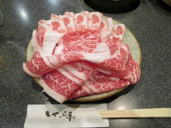 上ミックスしゃぶ（豚と牛）野菜もついて2,200円